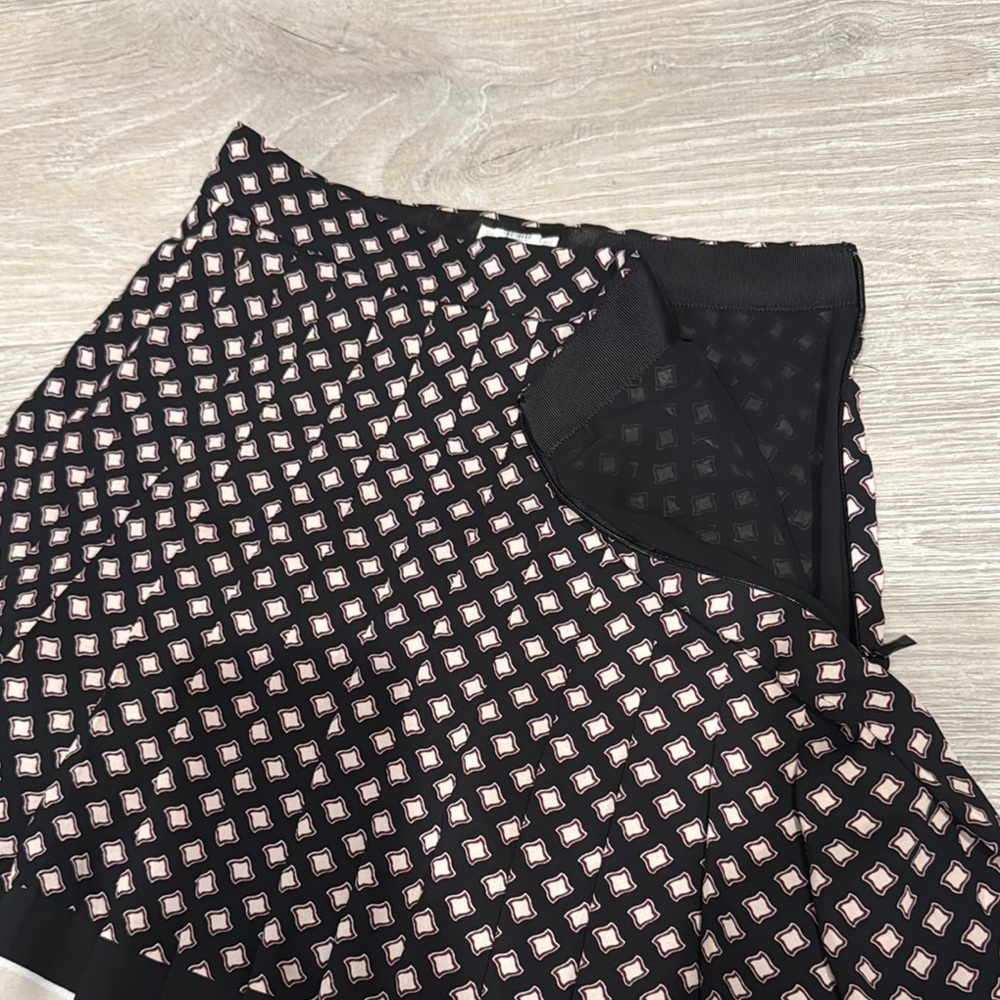 Kate Spade Pleated High Waisted Skirt Black Size 4 - Picture 6 of 6